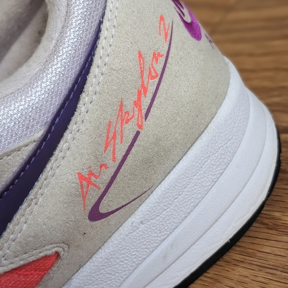 Nike Air Skylon 2 (Solar Red) - Picture 3 of 8